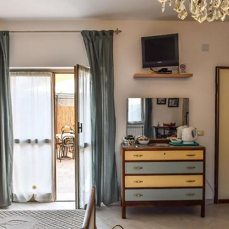 La Terra Di Mingo Bed & Breakfast Vado Ligure Exterior photo