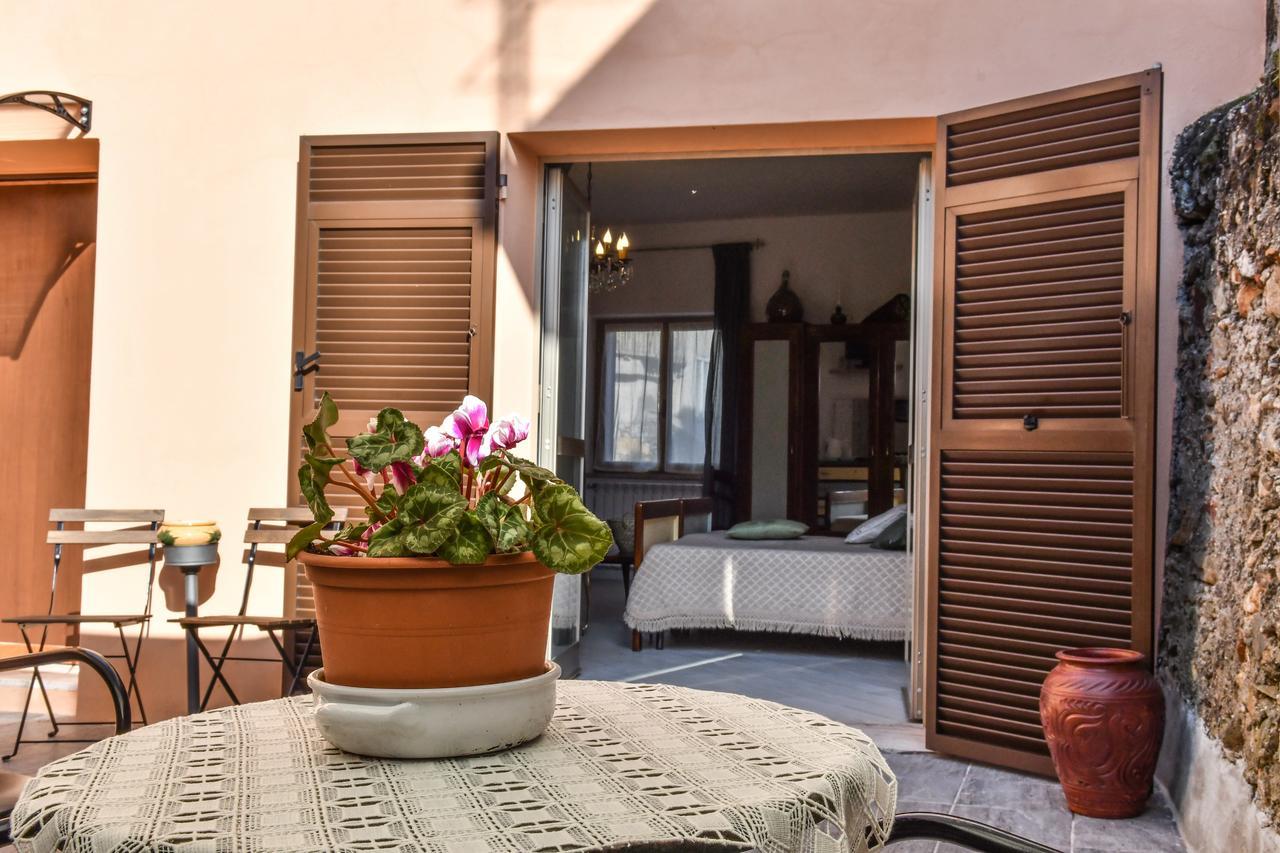 La Terra Di Mingo Bed & Breakfast Vado Ligure Exterior photo