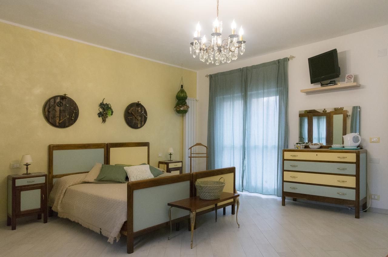 La Terra Di Mingo Bed & Breakfast Vado Ligure Exterior photo